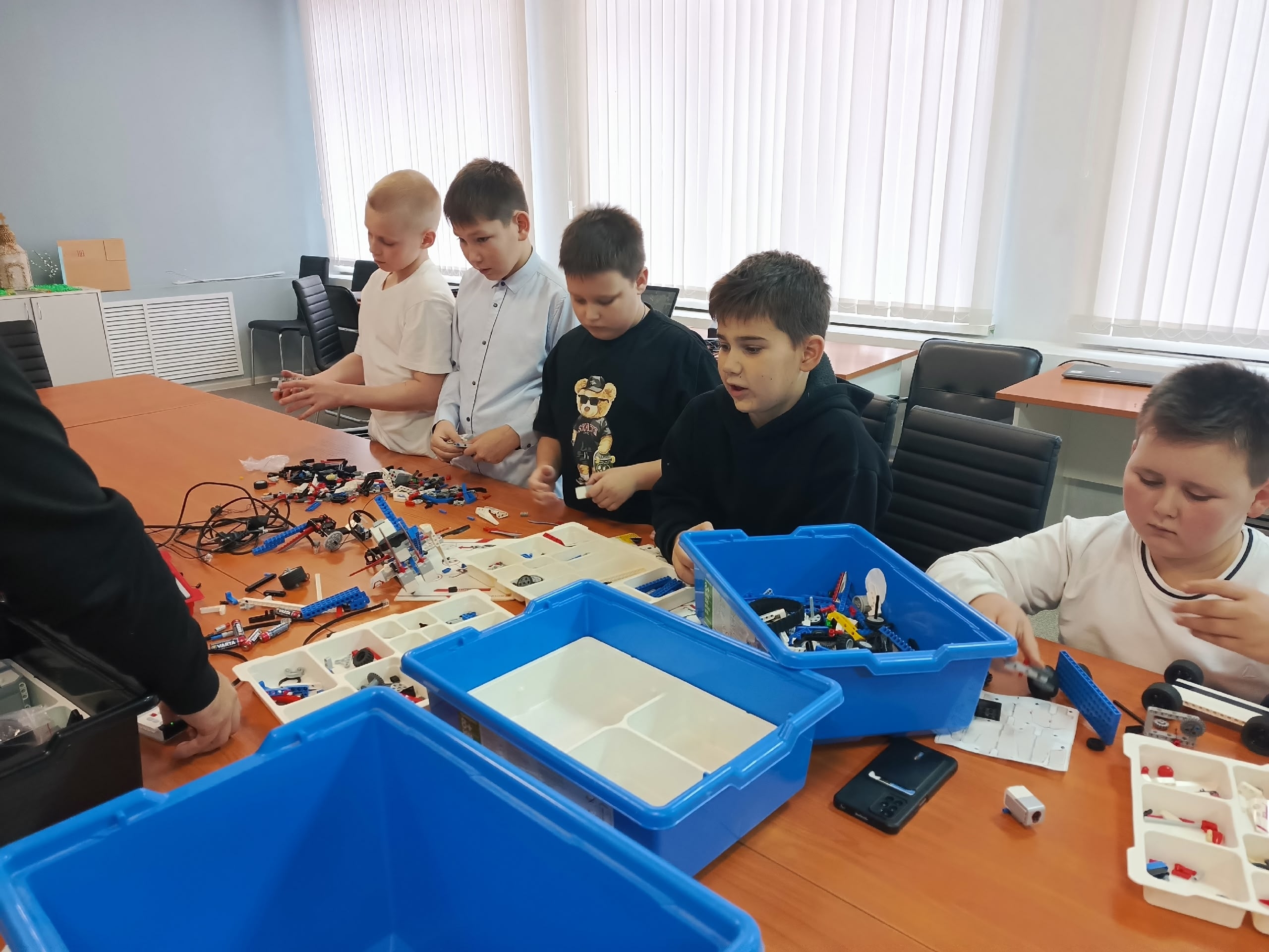 Собираем роботов
